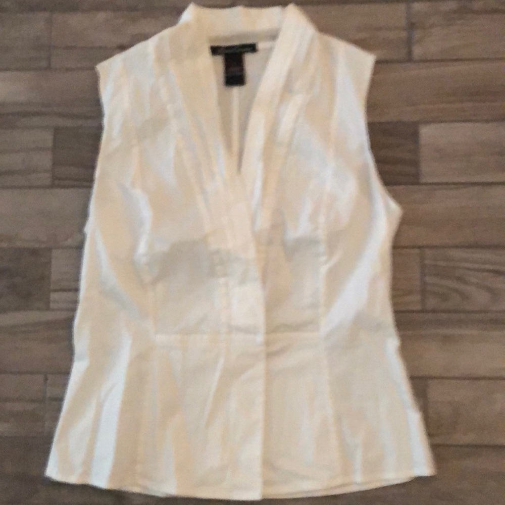 Sleeveless blouse